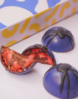 Chocolate relleno de fresas liofilizadas