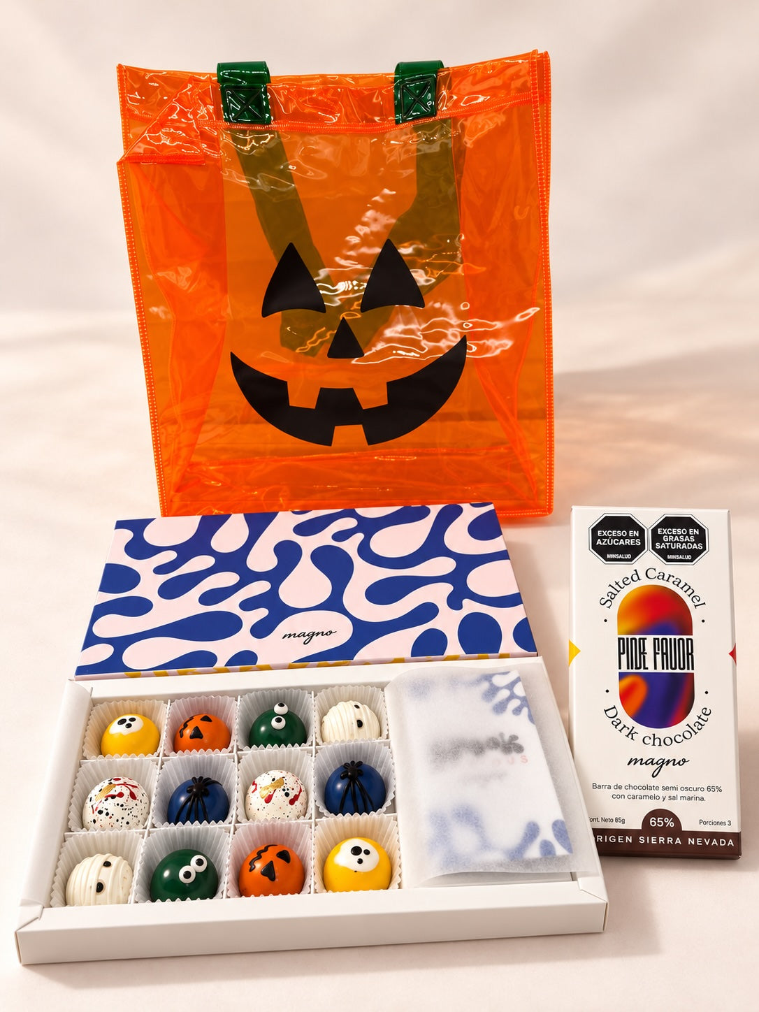 kit bolsa halloween con chocolates con personajes halloween pintados y barra de chocolate