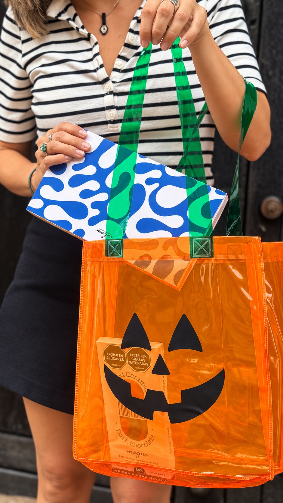 kit con bolsa halloween y chocolates