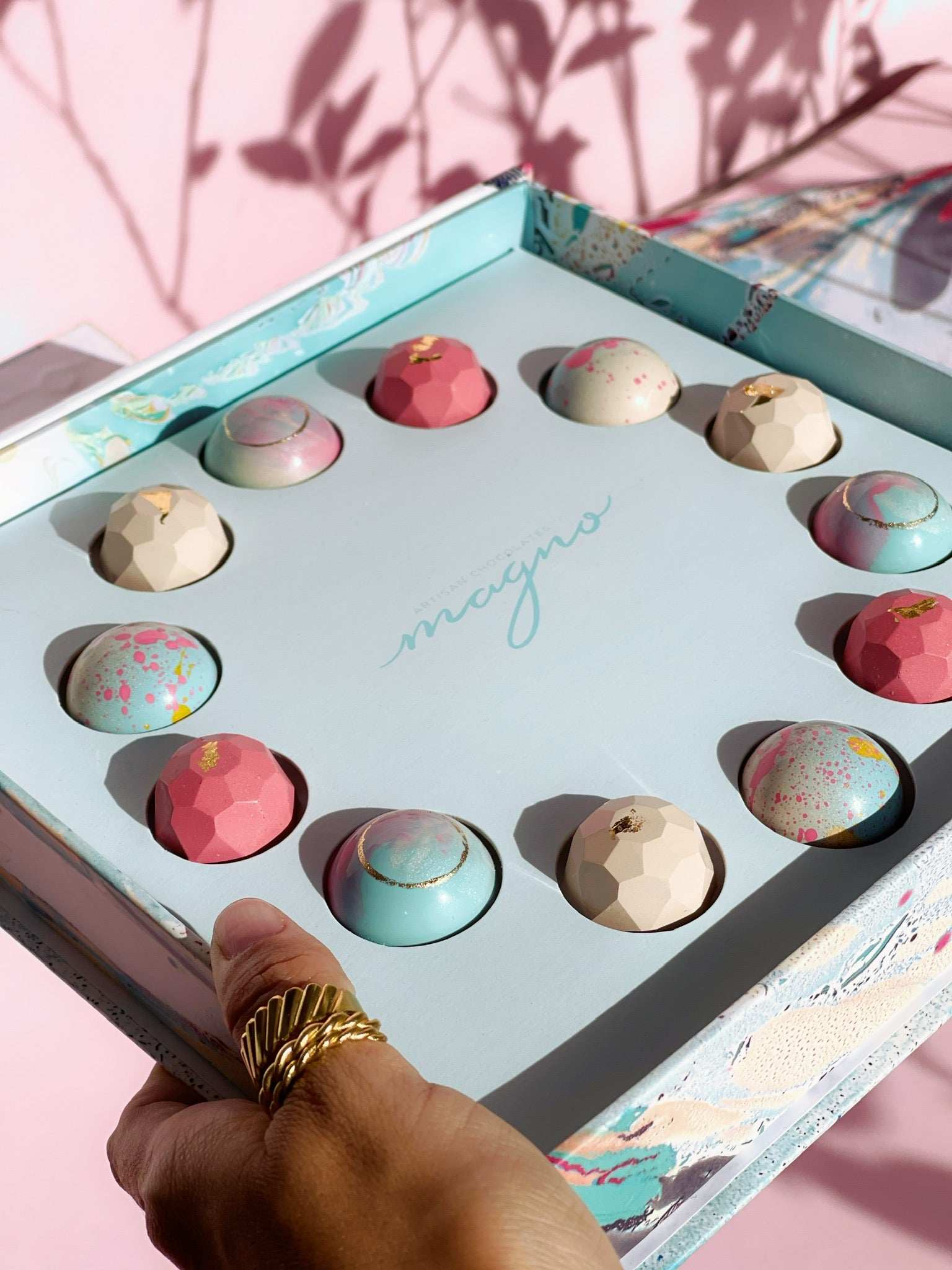 Momentos - caja de lujo reusable - Magno chocolates